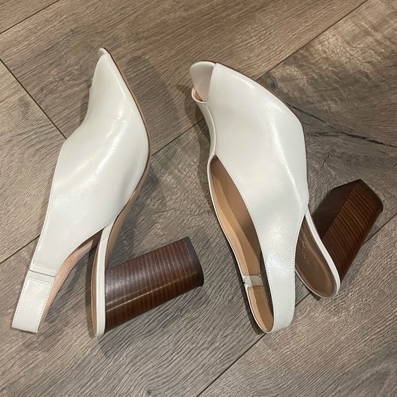 Club Monaco Lolia Sandal - Picture 7 of 7